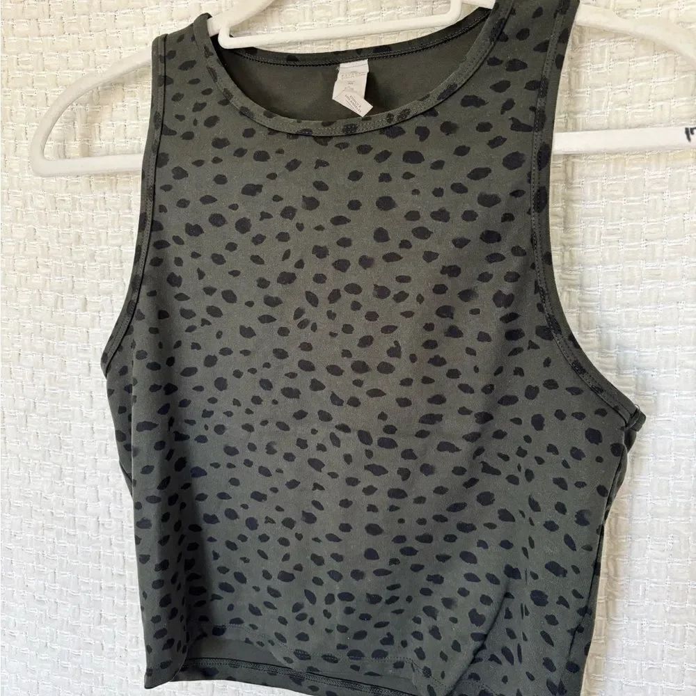 Crop Tank✨ - Picture 8 of 8